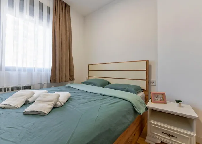 Mount Devetka アパート *