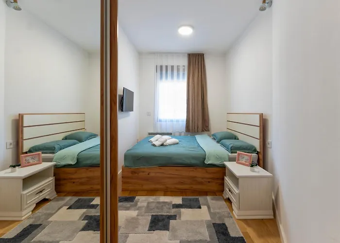 Mount Devetka アパート *